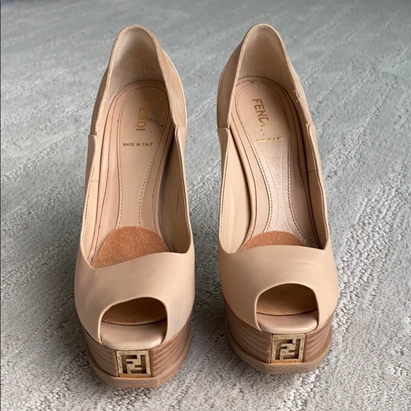 FENDI peep toe pump - Picture 3 of 7